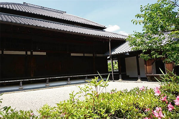 皇室ゆかりの由緒ある寺院